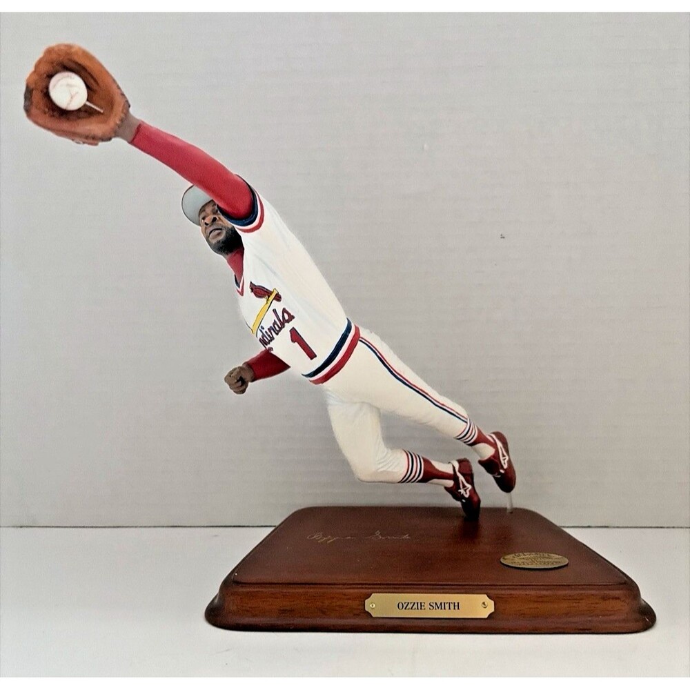 Danbury Mint Ozzie Smith St Louis Cardinals Figurine Statue The Wizard MINT